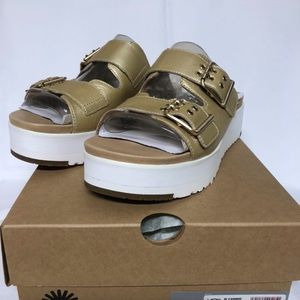 Ugg Cammie slide gold metallic New size 7.5